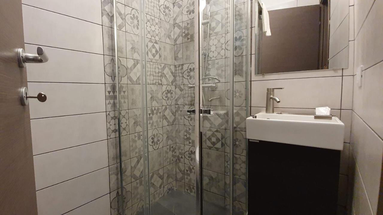 Interno1 Bari Policlinico Hotel Exterior photo